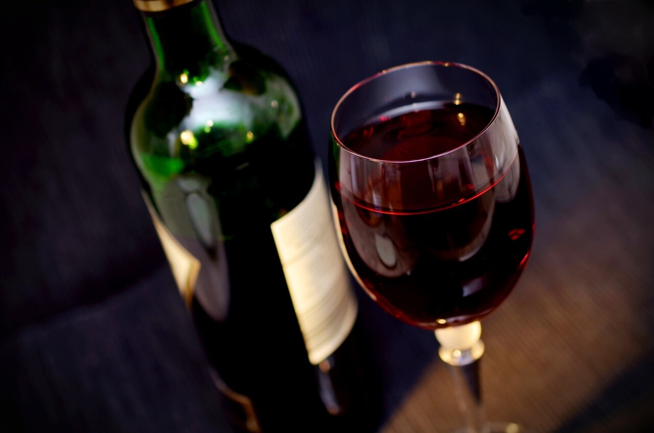 wine-glass-red